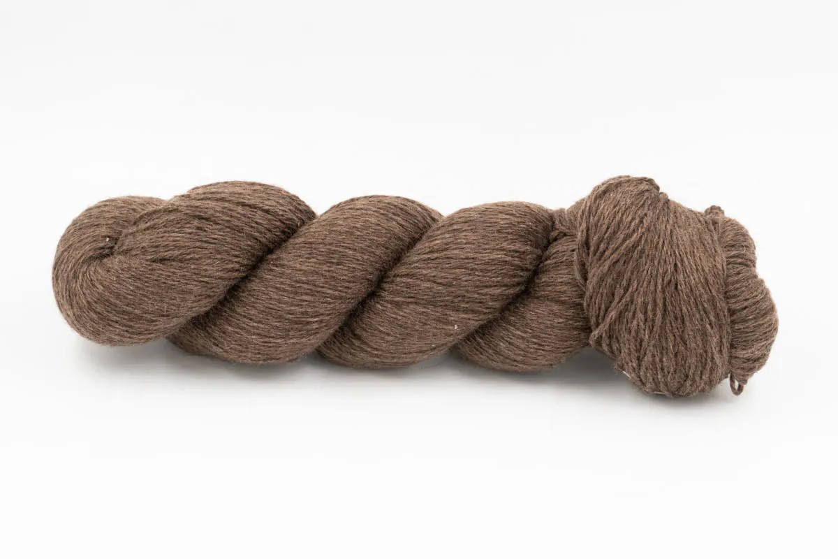 Baby Yak Wool Yarn - Undyed Milk Chocolate Brown - Fingering
