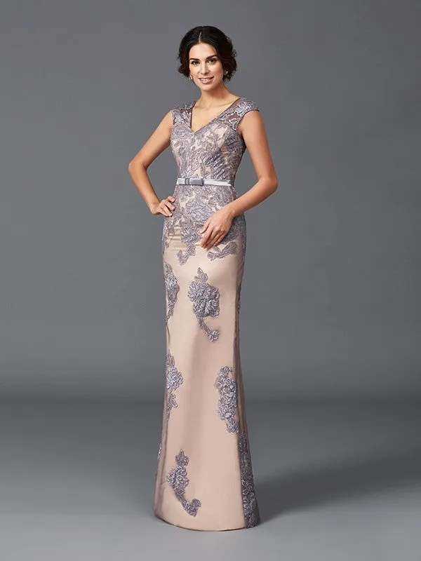 Sheath/Column Straps Applique Sleeveless Long Satin Dresses